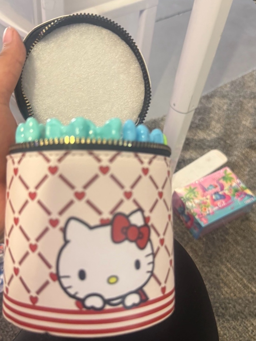 Hello Kitty Round Accessory Pouch in White, Red & Teal